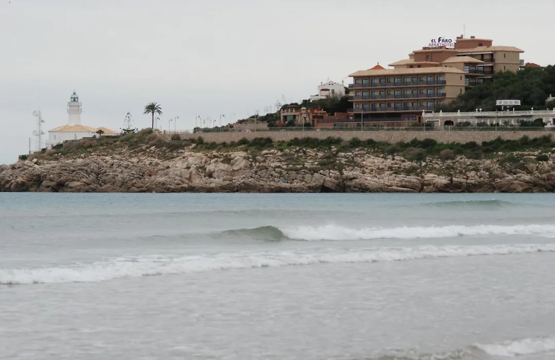 Aparthotel El Faro-1