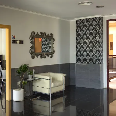 Aparthotel El Faro-2